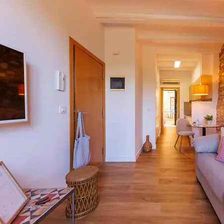 Bravissimo Calderers, Monthly Apartman *