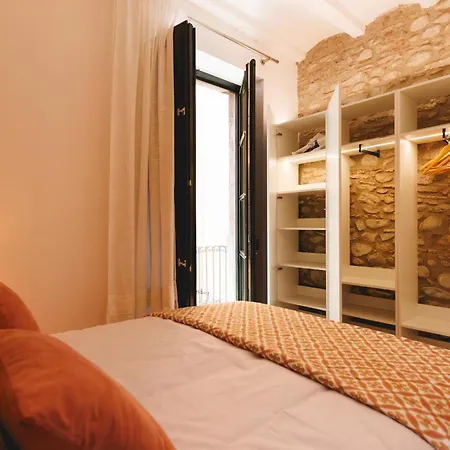 Apartman Bravissimo Calderers, Monthly