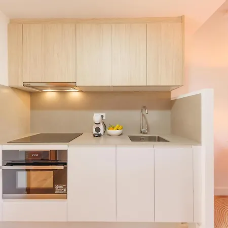 Bravissimo Calderers, Monthly Apartman *