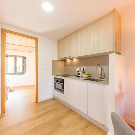 Bravissimo Calderers, Monthly Apartman Girona